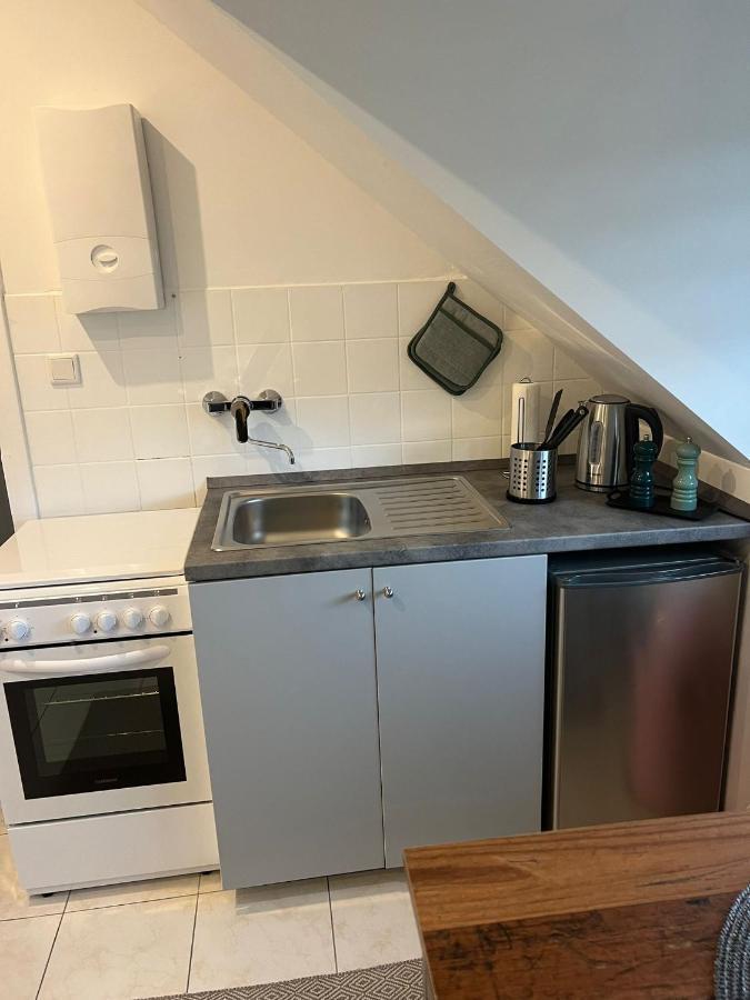 25 Qm Ferienwohnung Neuss Furth 外观 照片
